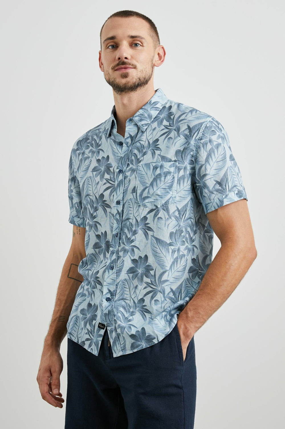 CARSON SHIRT - JUNGLE GARDEN REFLECTION| Rails discount