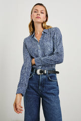 JOSEPHINE SHIRT - NAVY PYTHON| Rails outlet