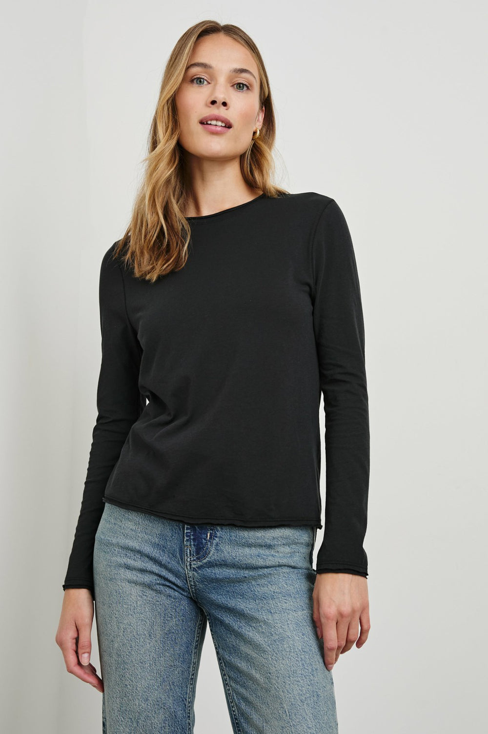 LONG SLEEVE CREW NECK T-SHIRT - BLACK| Rails near me