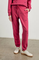 KINGSTON SWEATPANT - PINK MIDNIGHT HEARTS| Rails discount