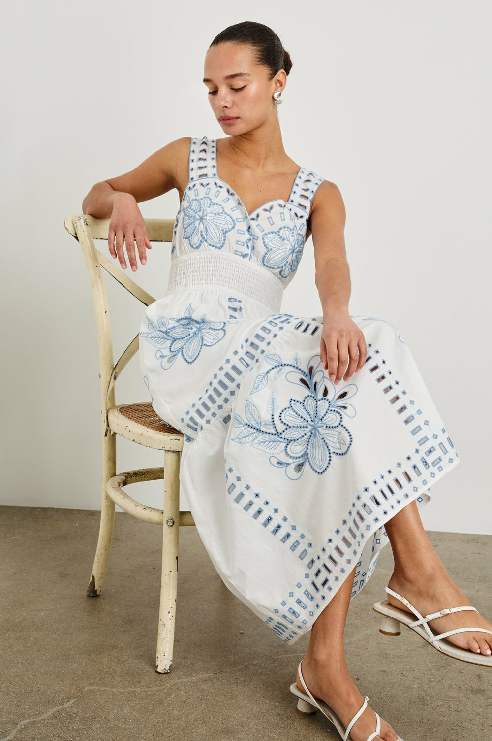 FAWN DRESS - WHITE BLUE EMBROIDERY| Rails outlet