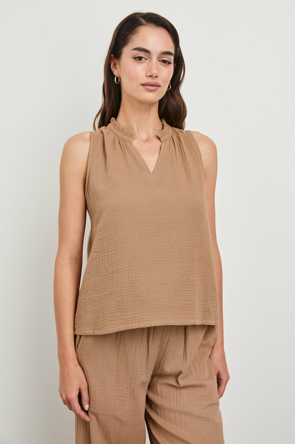 CHRISTY TOP - TAUPE| Rails near me