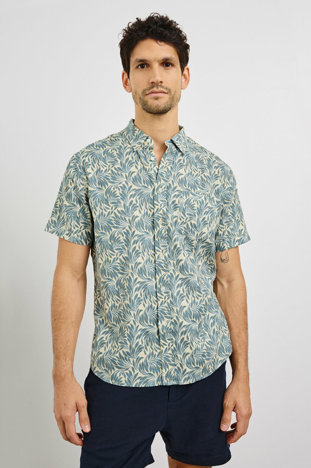 CARSON SHIRT - ECRU BANANA LEAF| Rails sale