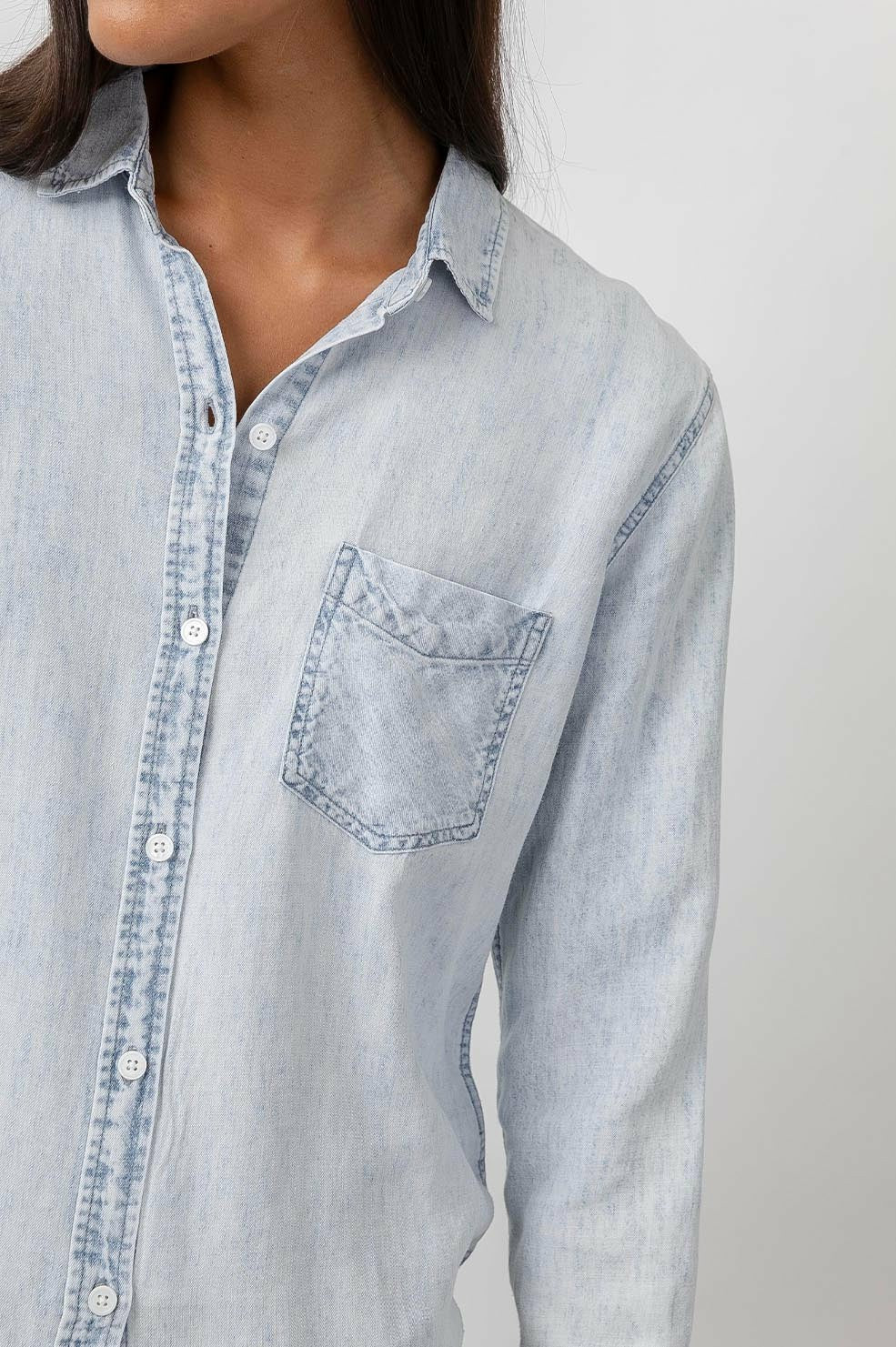 INGRID RAW HEM SHIRT - LIGHT ACID WASH| Rails online