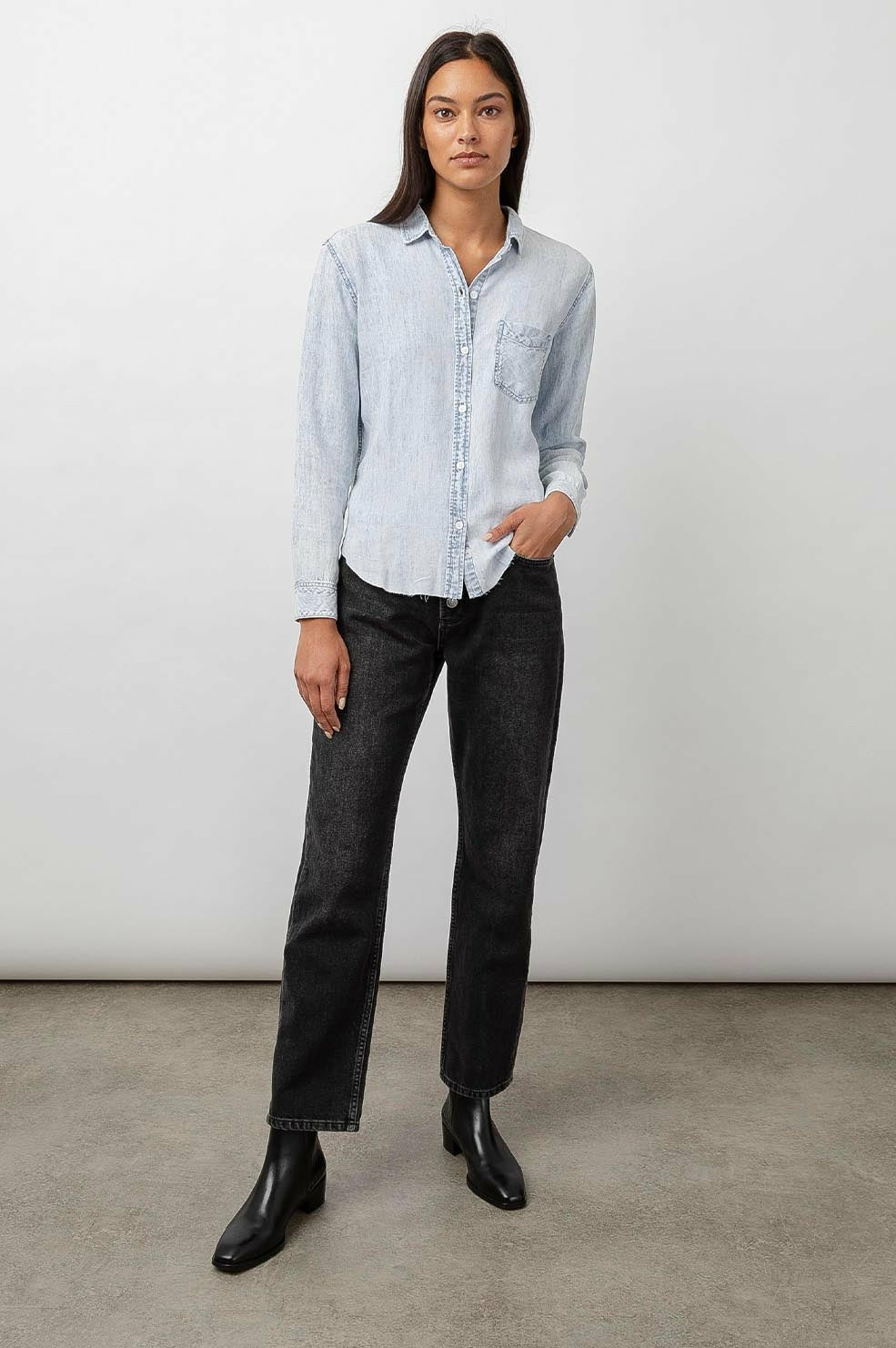 INGRID RAW HEM SHIRT - LIGHT ACID WASH| Rails online