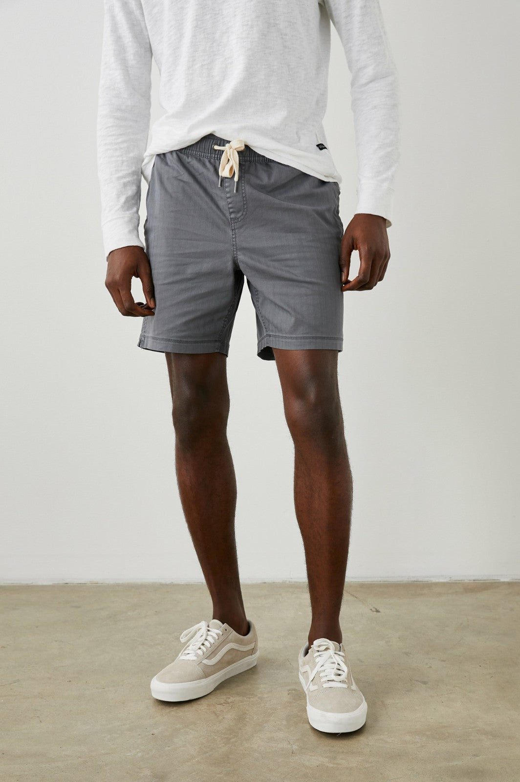 CRUZ SHORT - CHARCOAL| Rails on sale