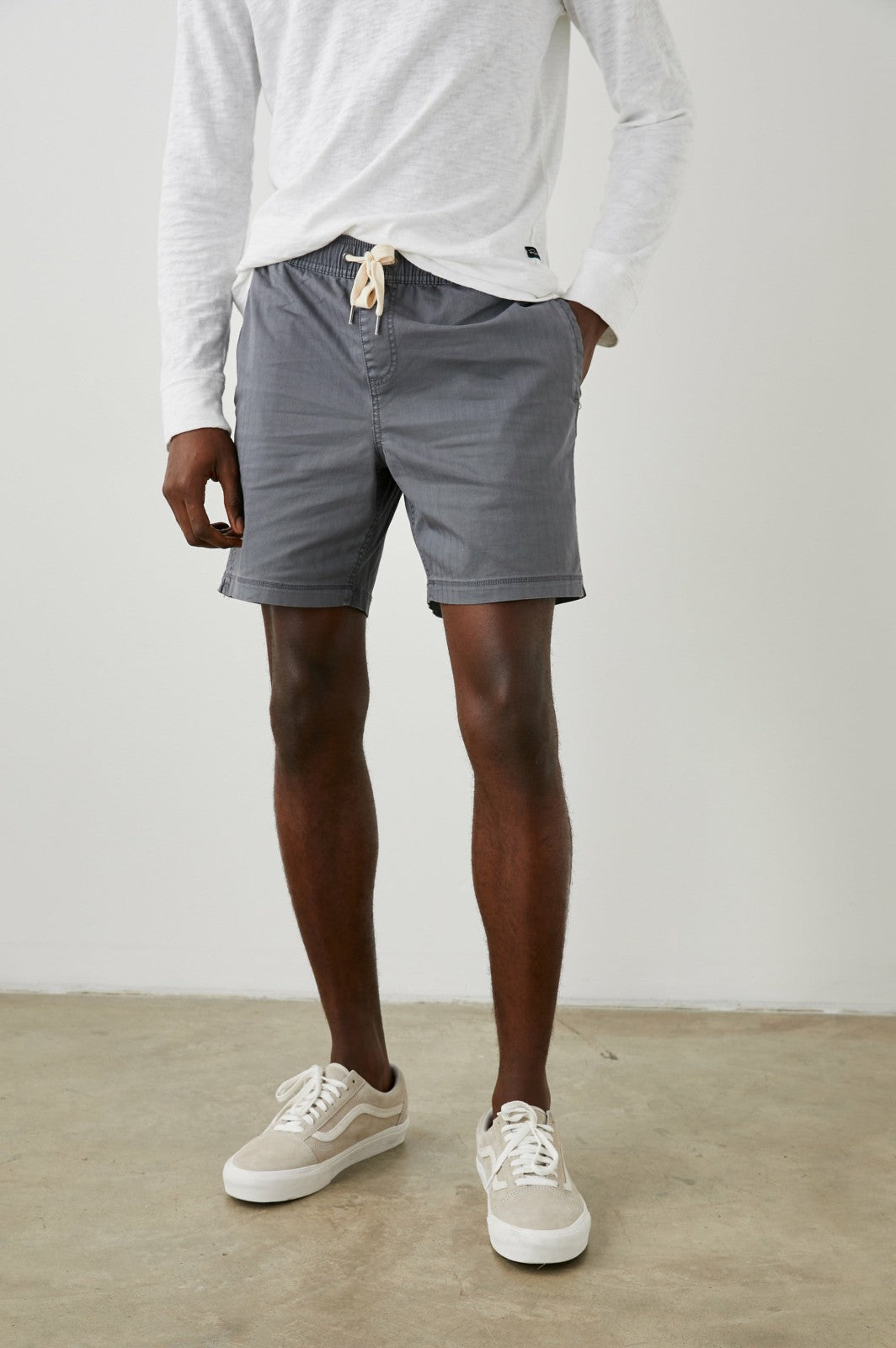 CRUZ SHORT - CHARCOAL| Rails on sale