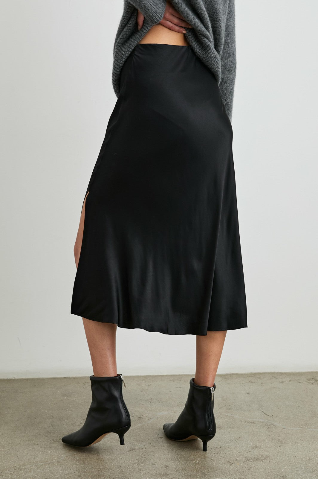 MAYA SKIRT - BLACK| Rails US