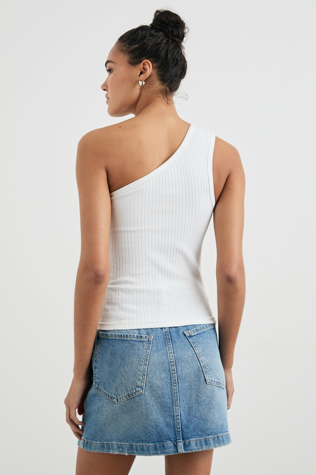ESTI TOP - WHITE| Rails near me
