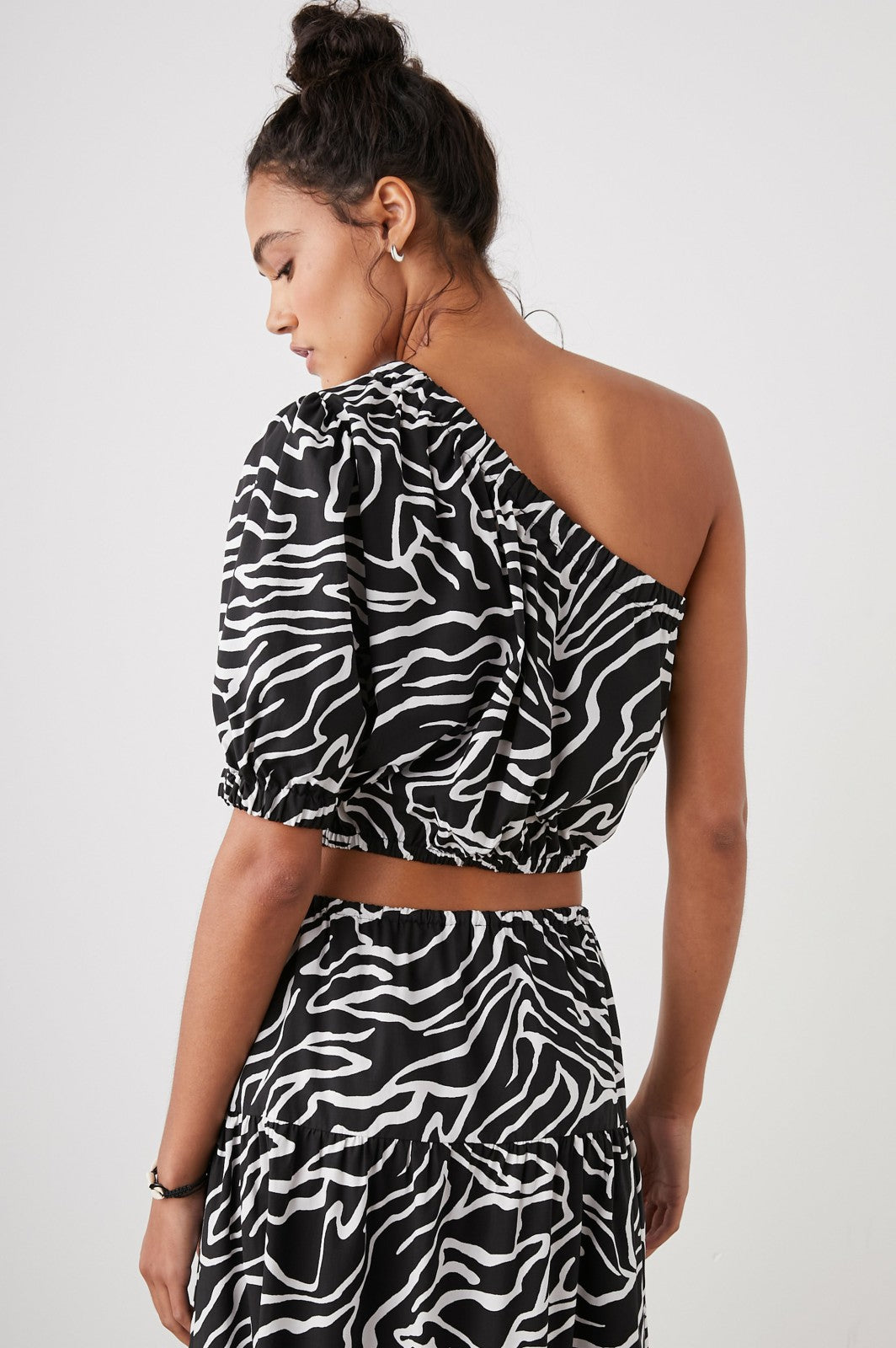 EVY TOP - CONTOUR LINES| Rails sale