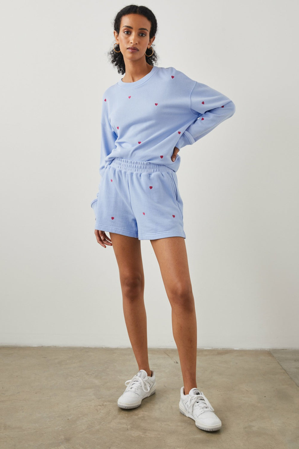 RAMONA SWEATSHIRT - PINK HEART EMBROIDERY| Rails online