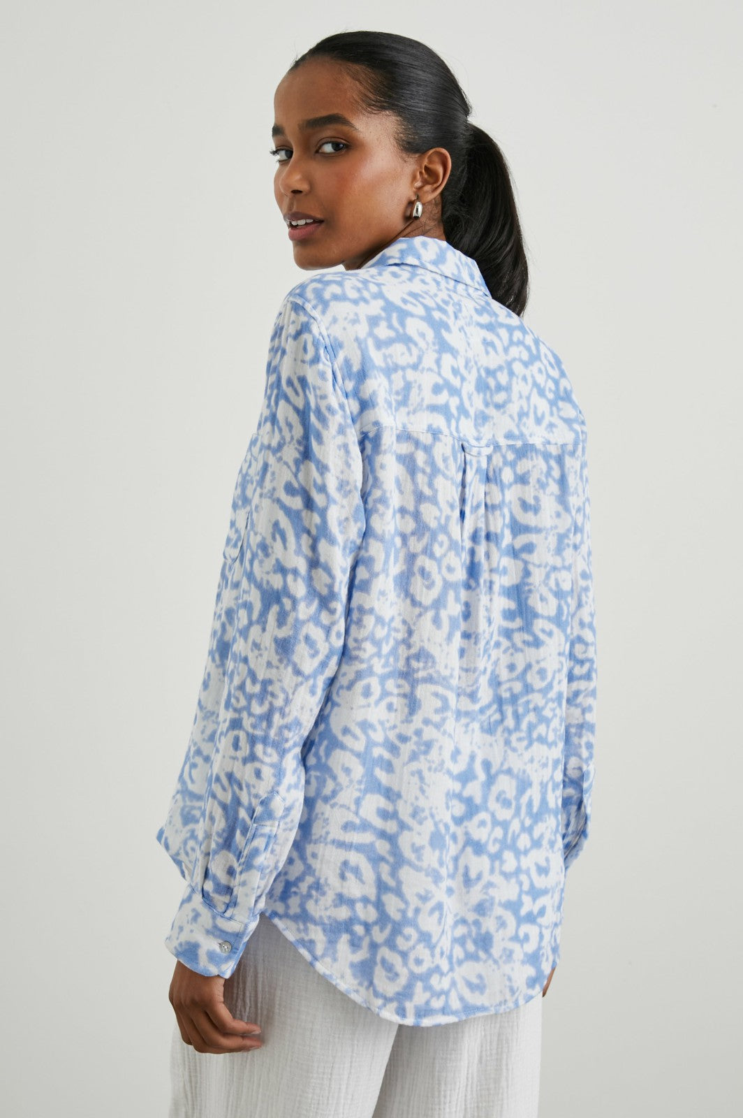 ELLIS SHIRT - BLUE DIFFUSED CHEETAH| Rails online