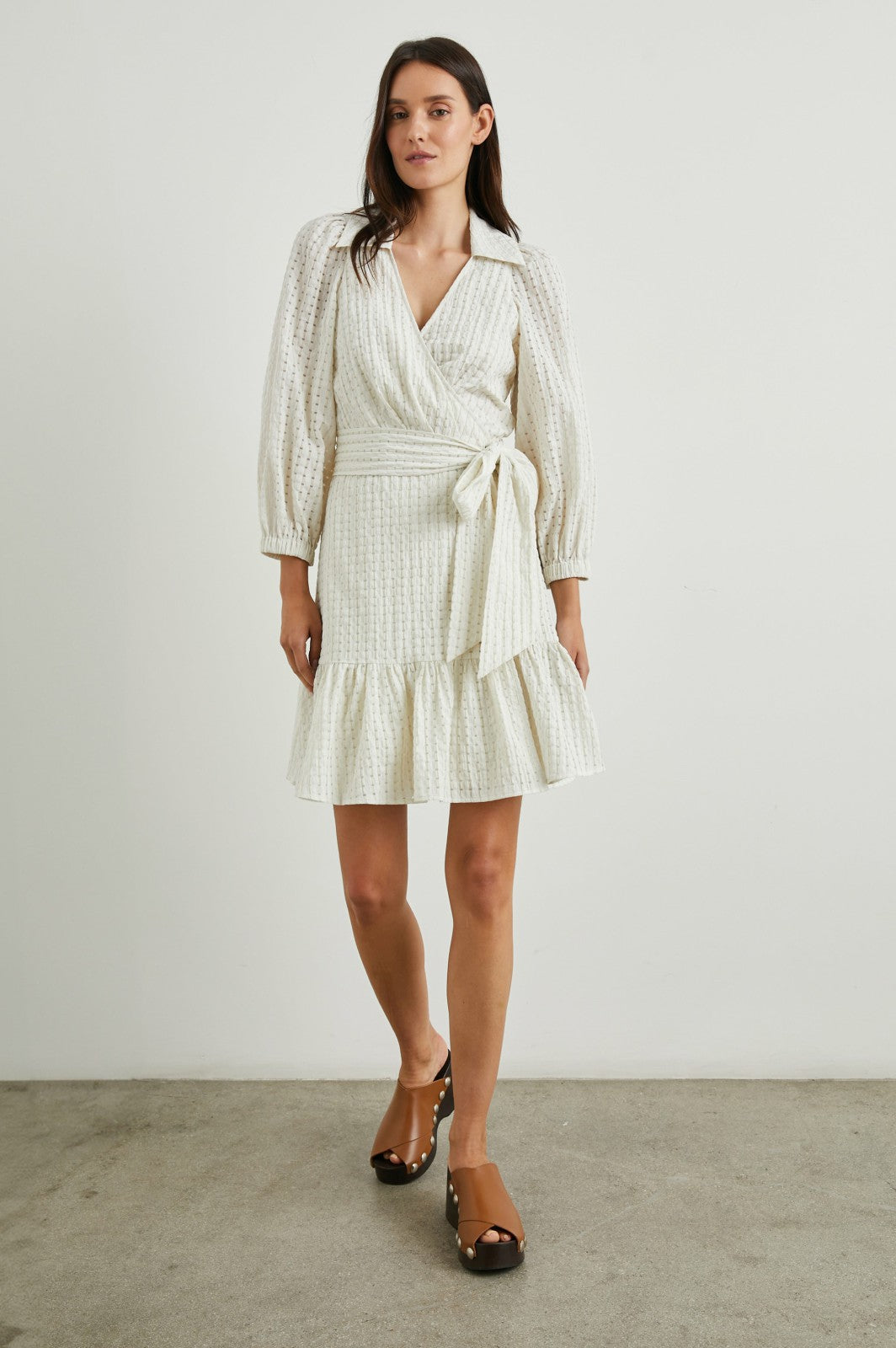 KIARA DRESS - IVORY SEERSUCKER| Rails outlet