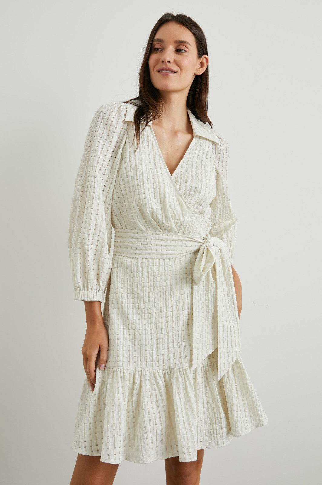 KIARA DRESS - IVORY SEERSUCKER| Rails outlet