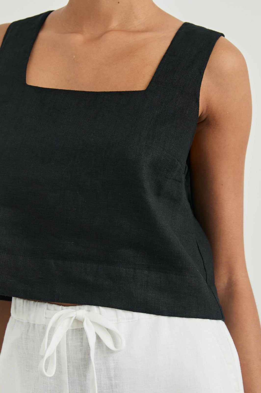 AKIRA TOP - BLACK| Rails sale
