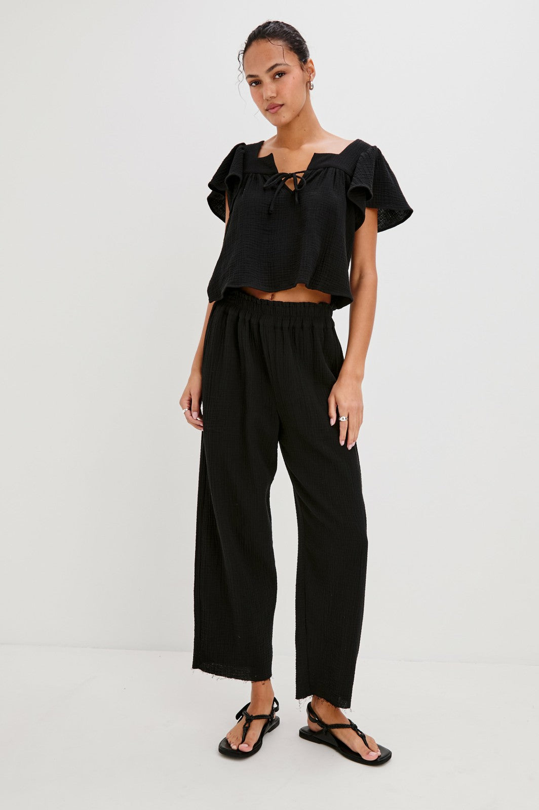 LEON CROP PANT - BLACK GAUZE| Rails on sale