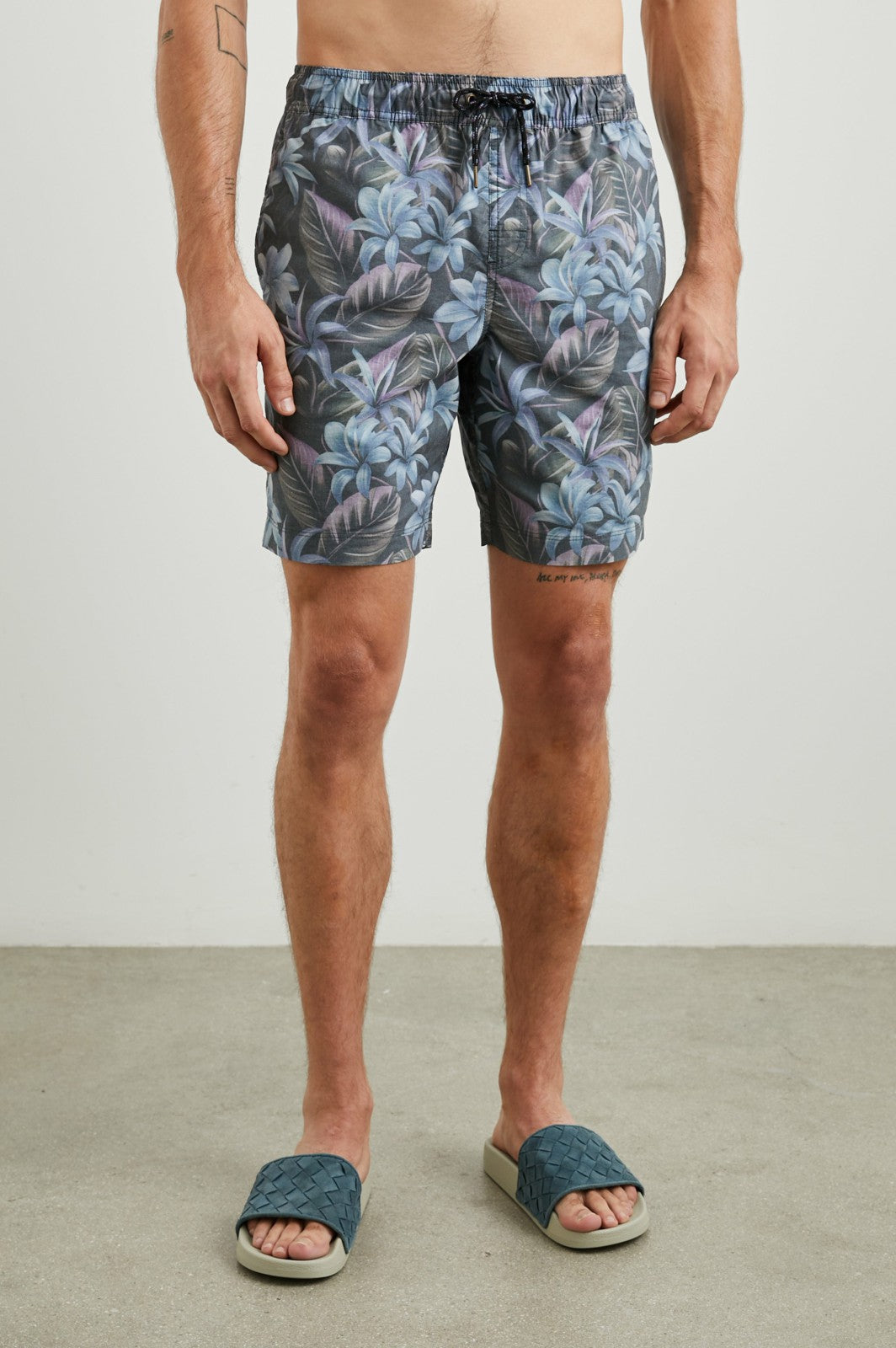 KIAN SWIM SHORT - JUNGLE GARDEN MIDNIGHT| Rails on sale