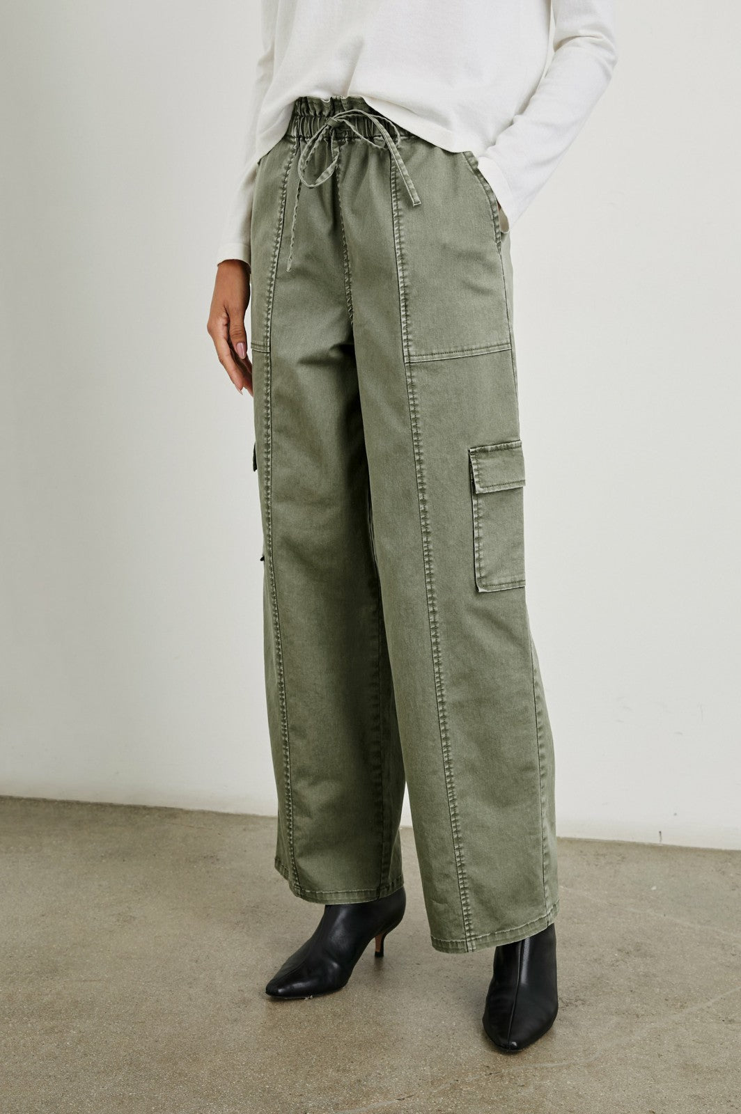 BODIE PANT - DARK OLIVE| Rails near me