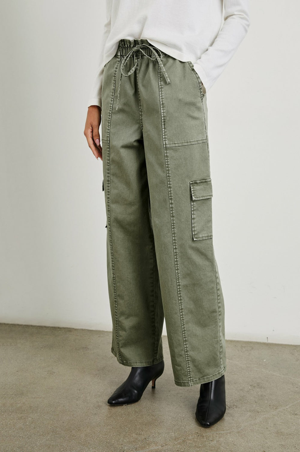 BODIE PANT - DARK OLIVE| Rails near me