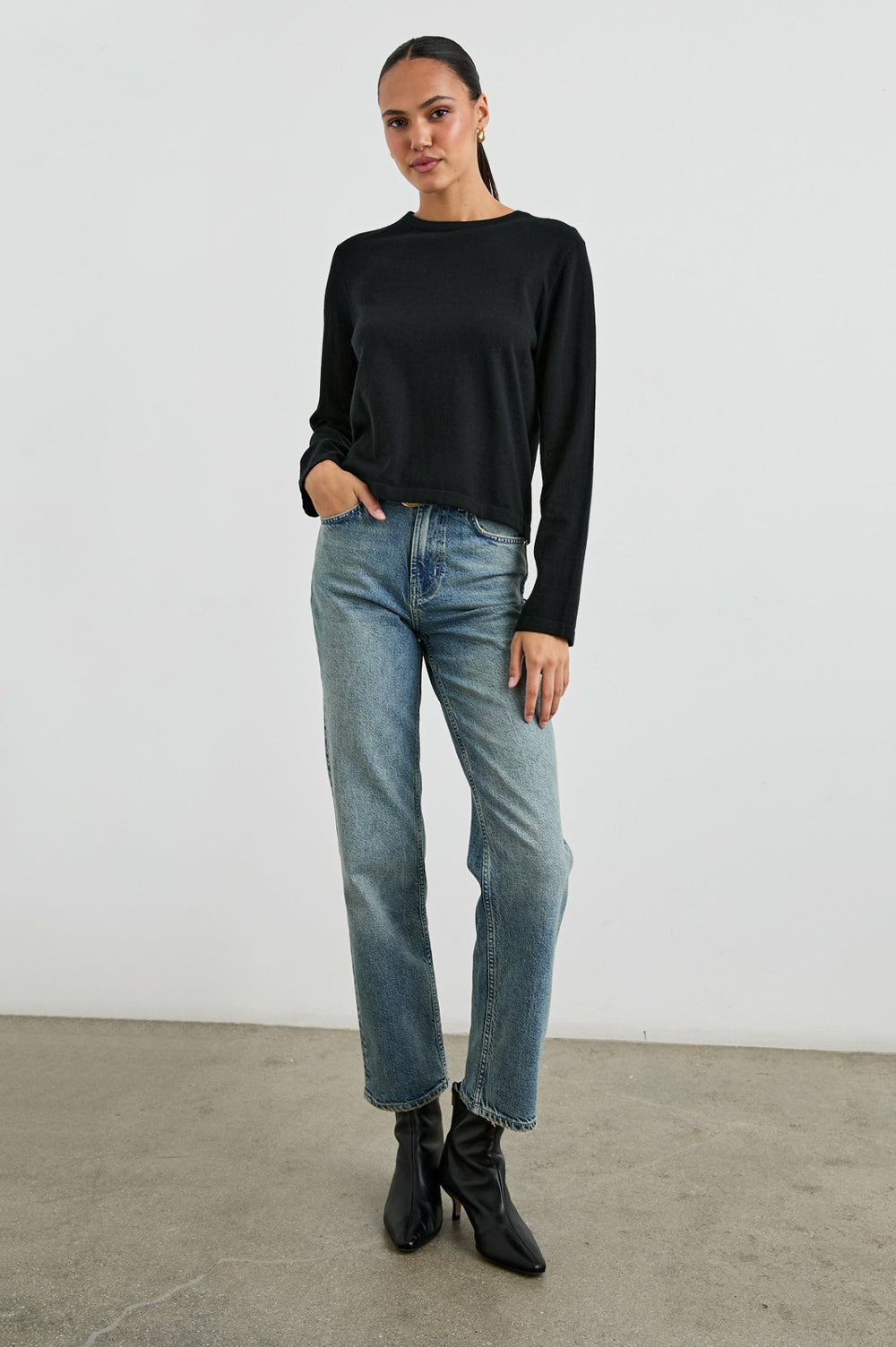 COTTON CASHMERE LONG SLEEVE T-SHIRT - BLACK| Rails on sale