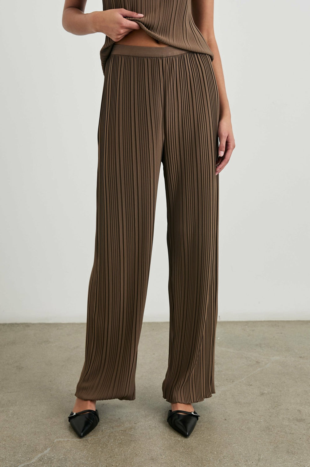 LIANA PANT - MOREL| Rails online