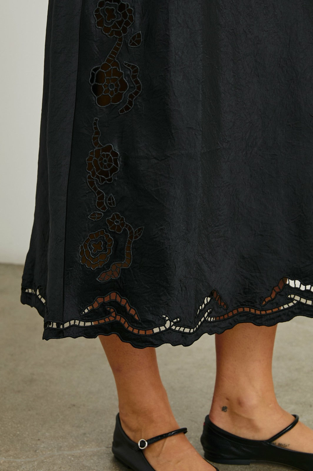 MCKENNA DRESS - BLACK EYELET| Rails US