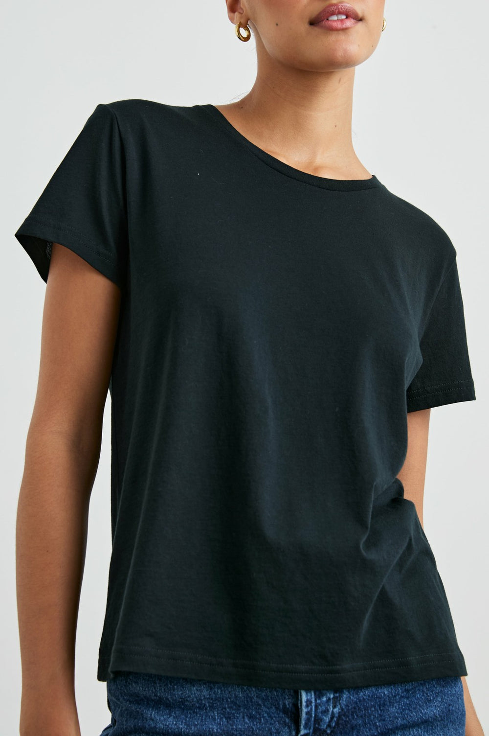 CLASSIC CREW NECK T-SHIRT - BLACK| Rails on sale