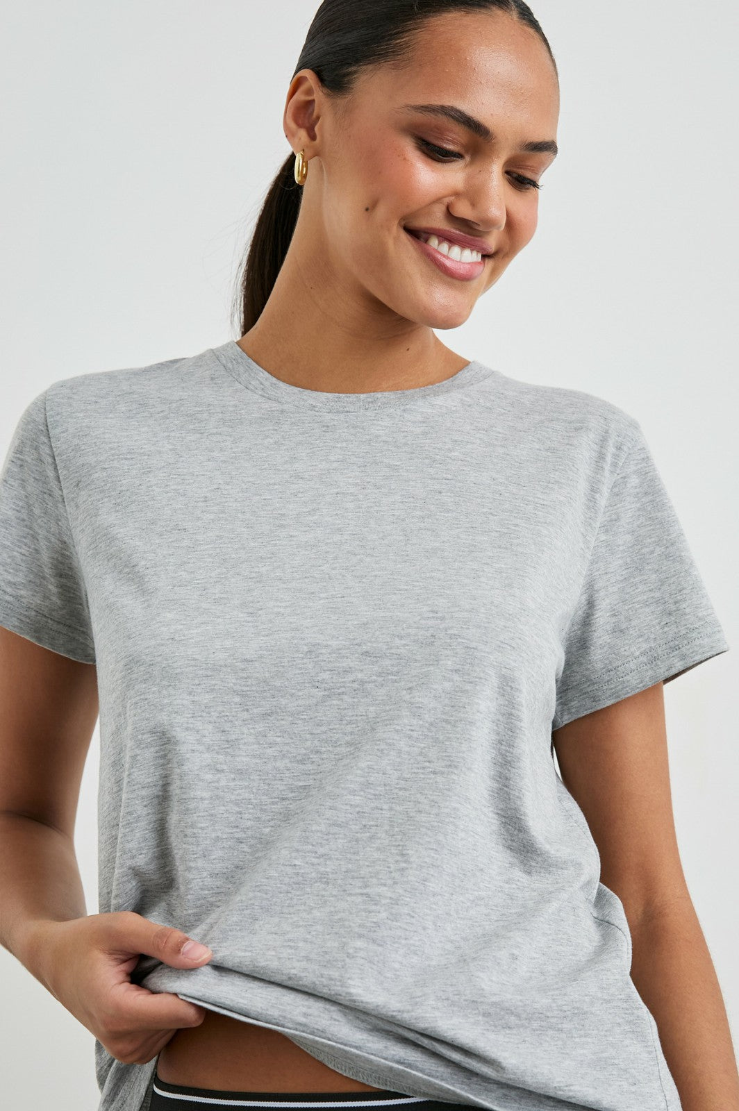CLASSIC CREW NECK T-SHIRT - HEATHER GREY| Rails on sale