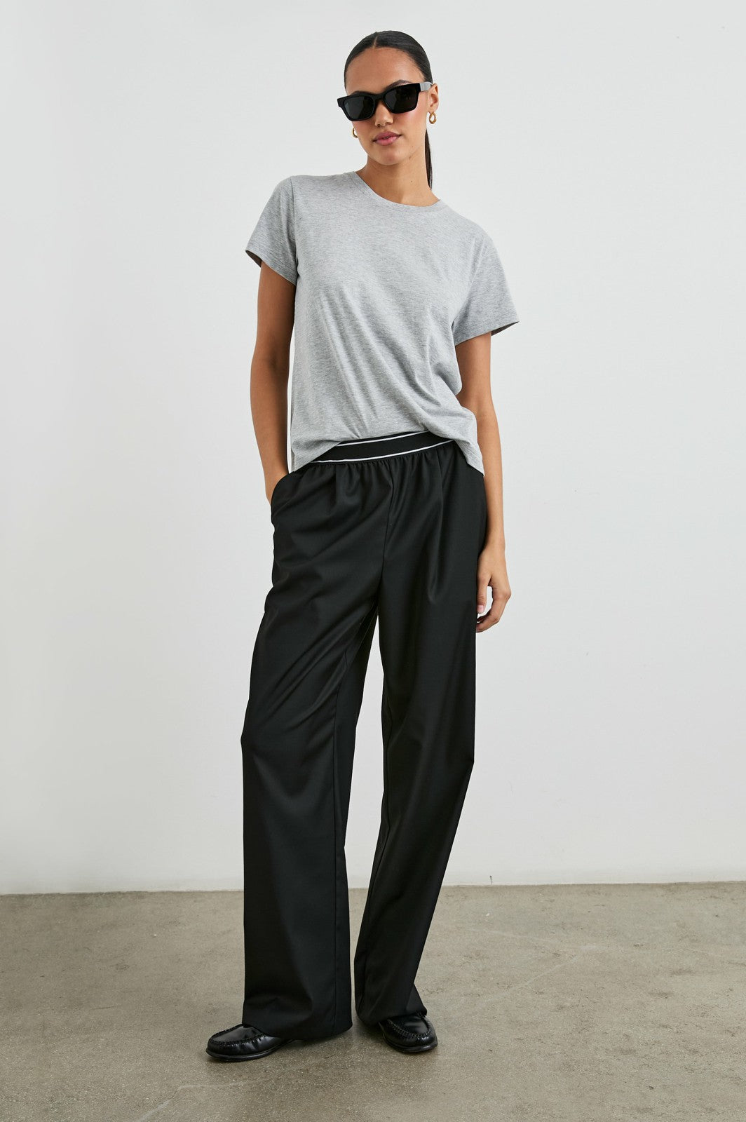 CLASSIC CREW NECK T-SHIRT - HEATHER GREY| Rails on sale