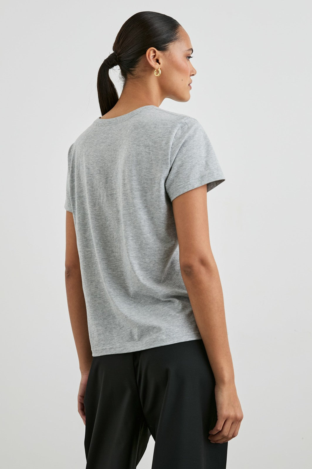 CLASSIC CREW NECK T-SHIRT - HEATHER GREY| Rails on sale
