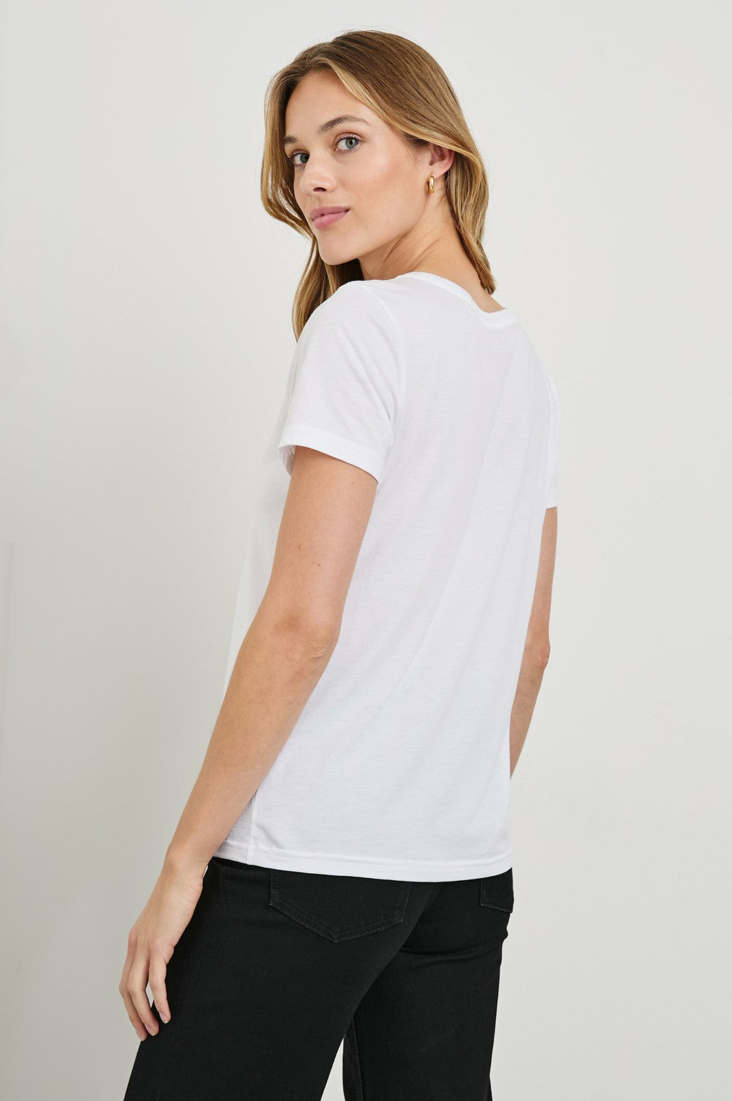 CLASSIC V NECK T-SHIRT - WHITE| Rails outlet