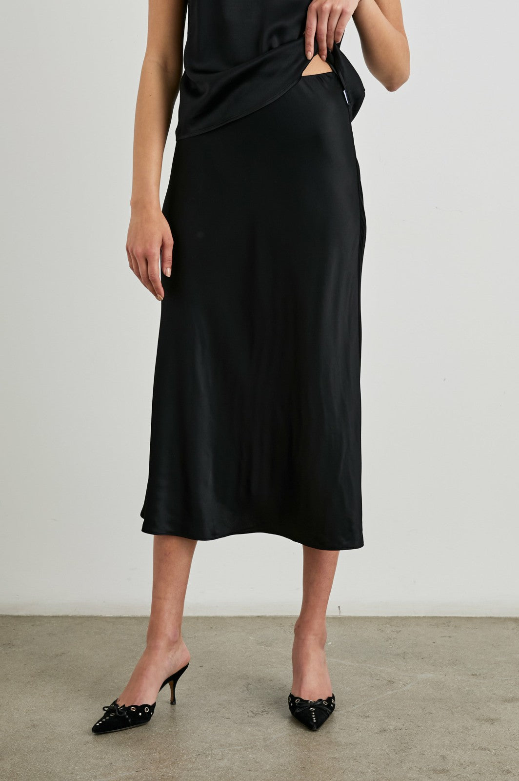 ANYA SKIRT - BLACK| Rails near me