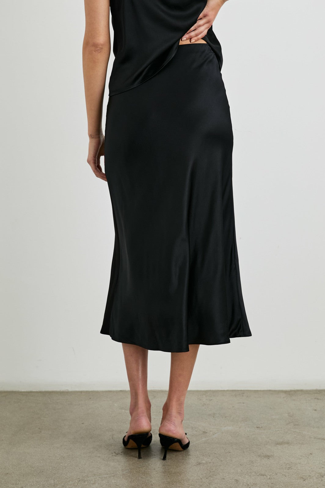 ANYA SKIRT - BLACK| Rails near me