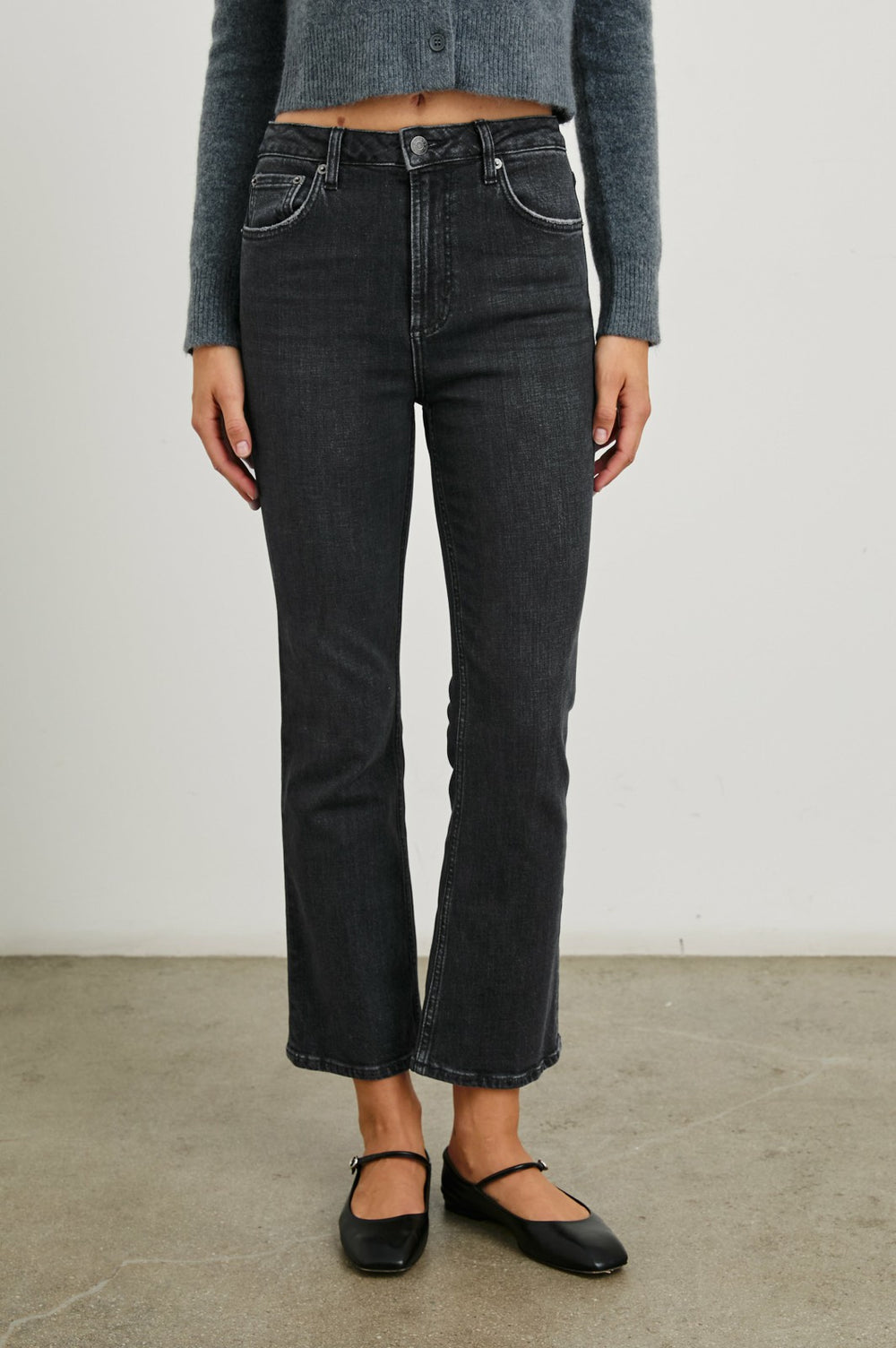SUNSET CROP SLIM FARE - BLACK PEARL| Rails near me