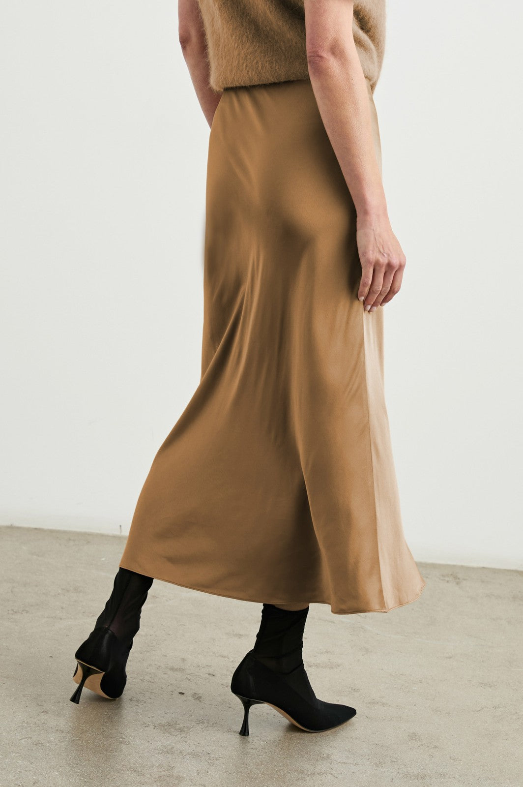 ANYA SKIRT - CAMEL| Rails online