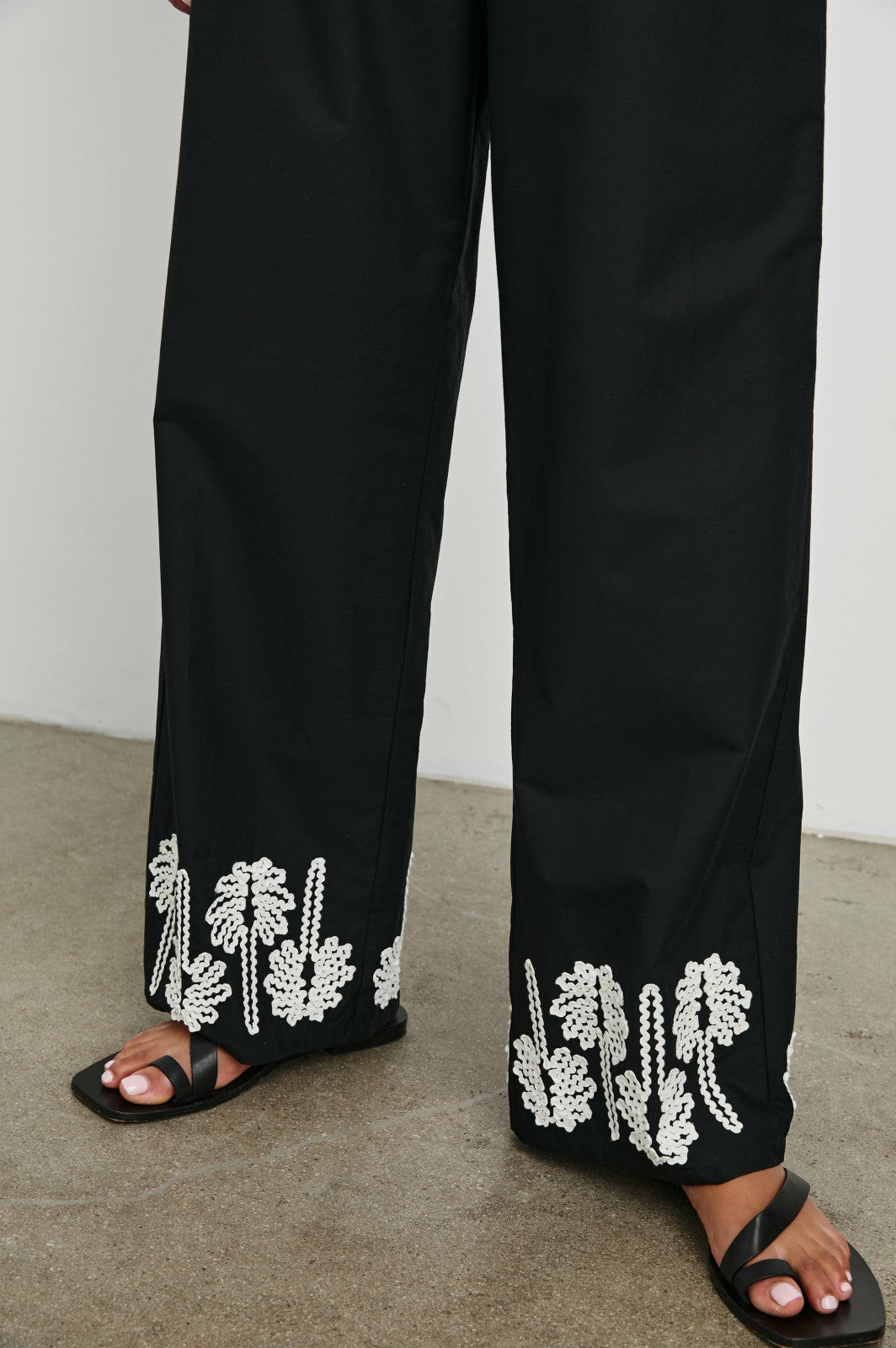 EMMIE PANT - BLACK IVORY PALM TREES| Rails on sale