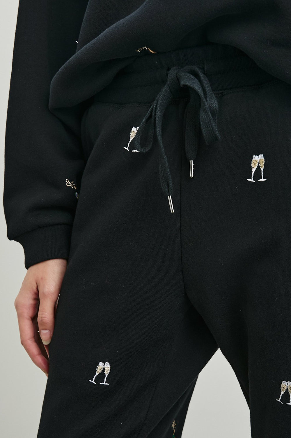 KINGSTON SWEATPANT - BLACK CHAMPAGNE EMBROIDERY| Rails outlet
