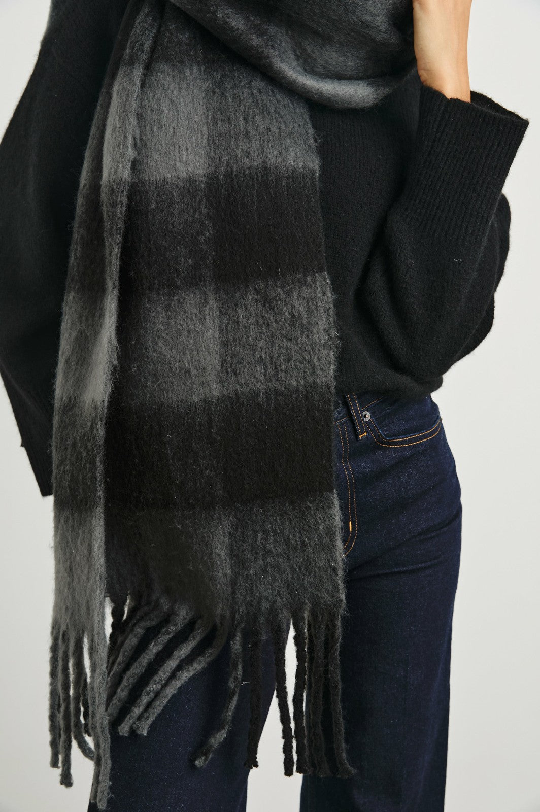 OSLO SCARF - CHARCOAL BLACK| Rails near me