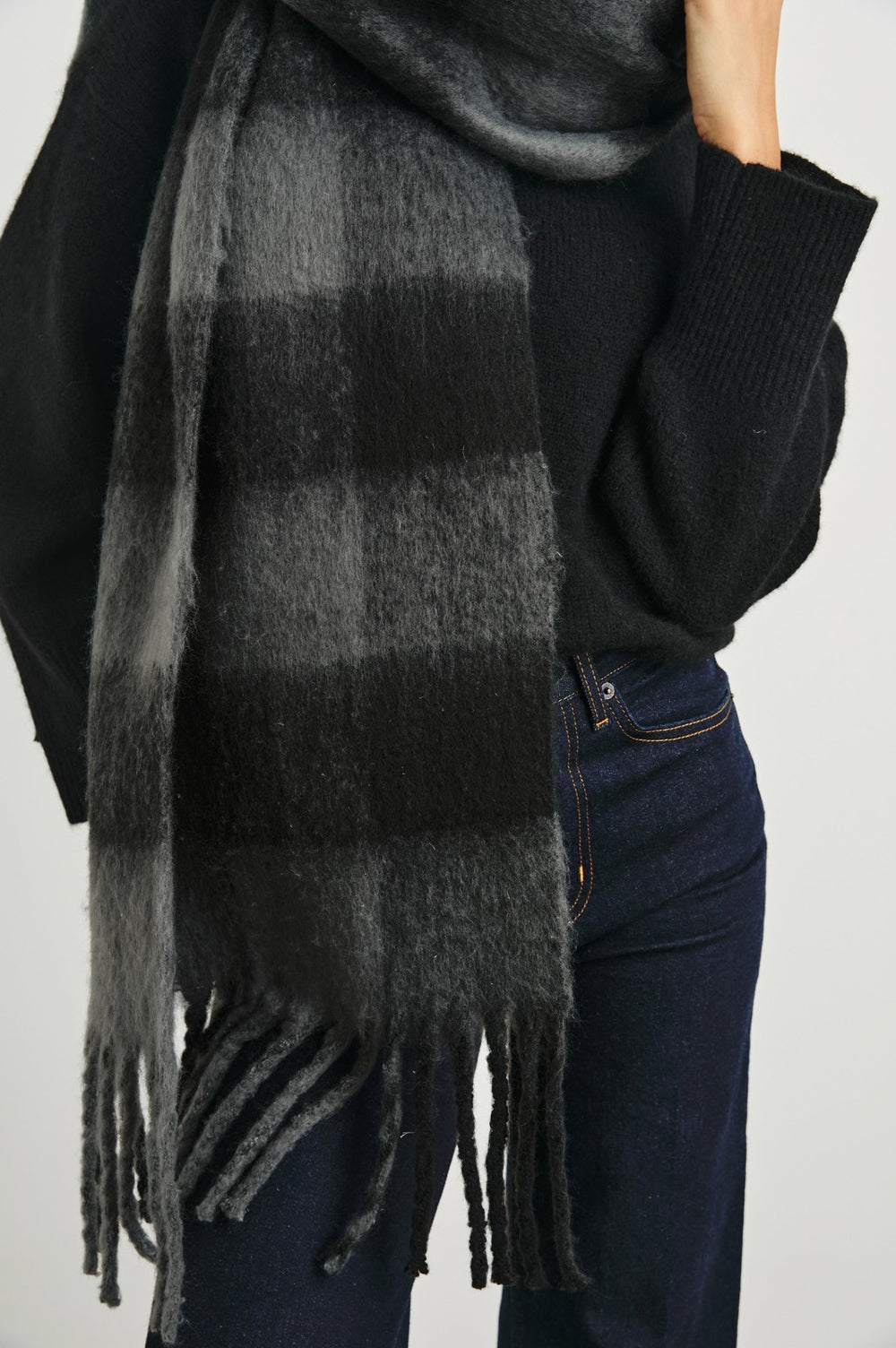 OSLO SCARF - CHARCOAL BLACK| Rails near me