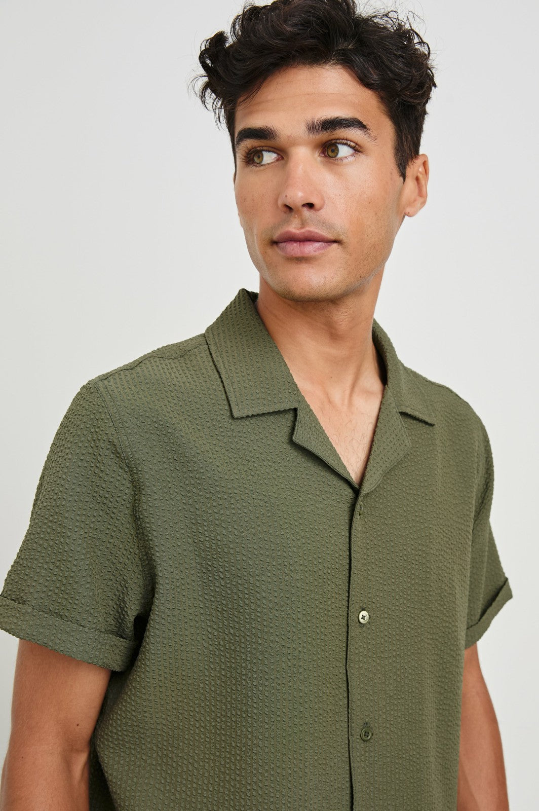AMALFI SHIRT - OLIVE SEERSUCKER| Rails discount