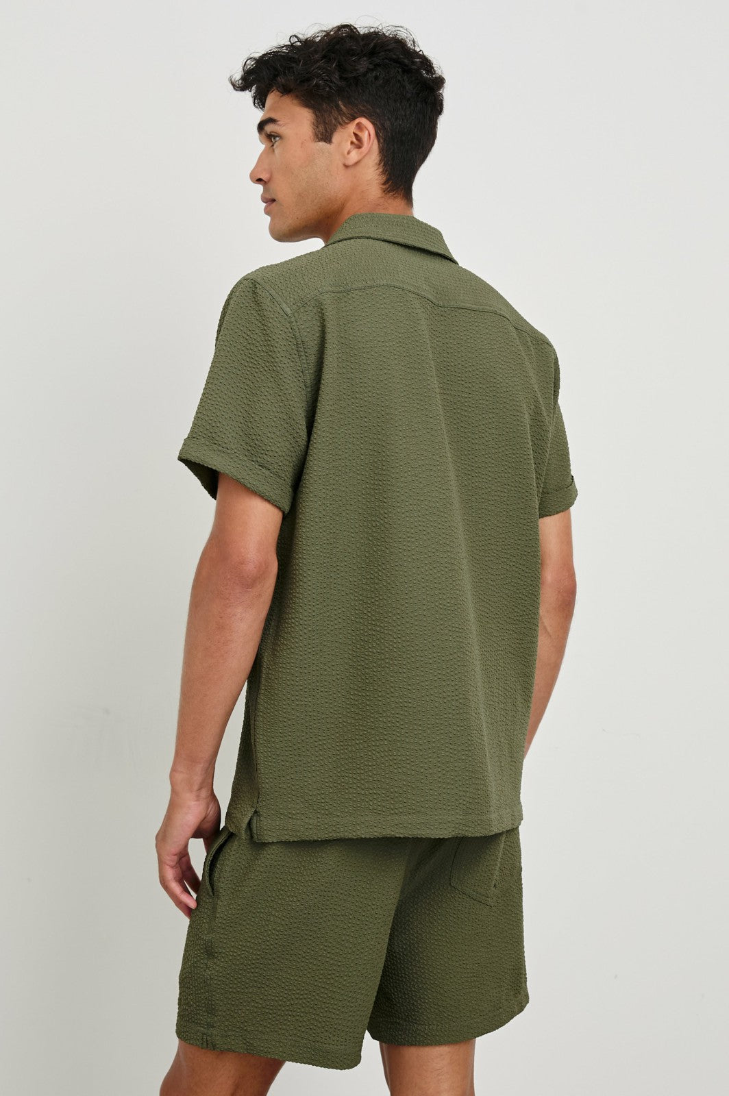 AMALFI SHIRT - OLIVE SEERSUCKER| Rails discount
