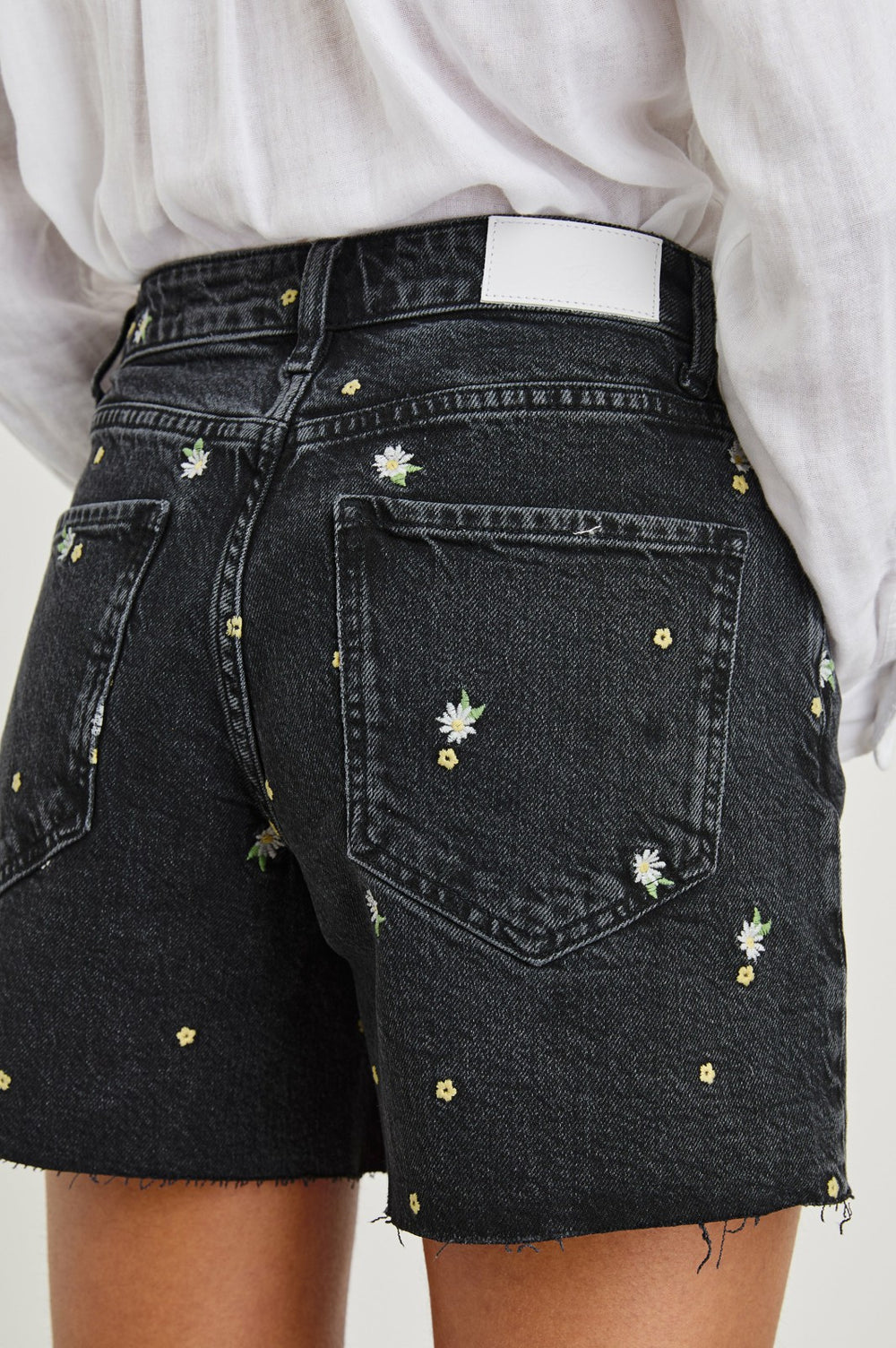 MESA SHORT - ASH BLACK FLORAL| Rails for sale