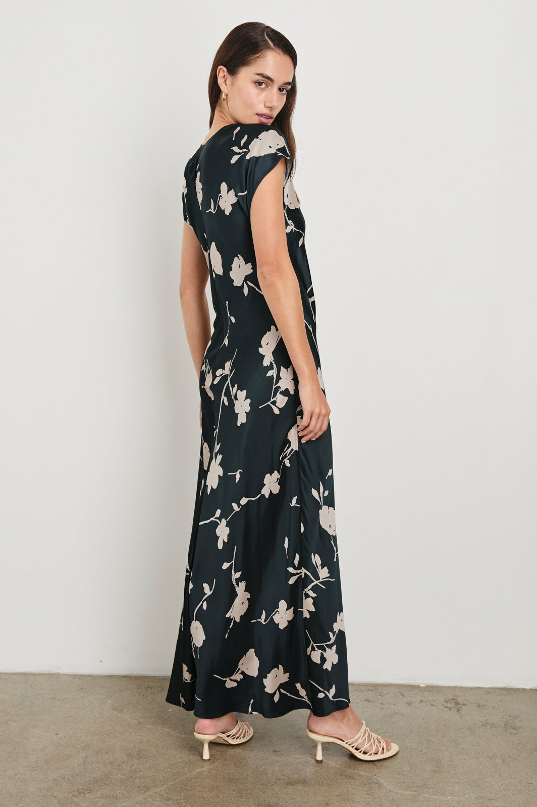 SERENITY DRESS - MIDNIGHT ROSES| Rails on sale