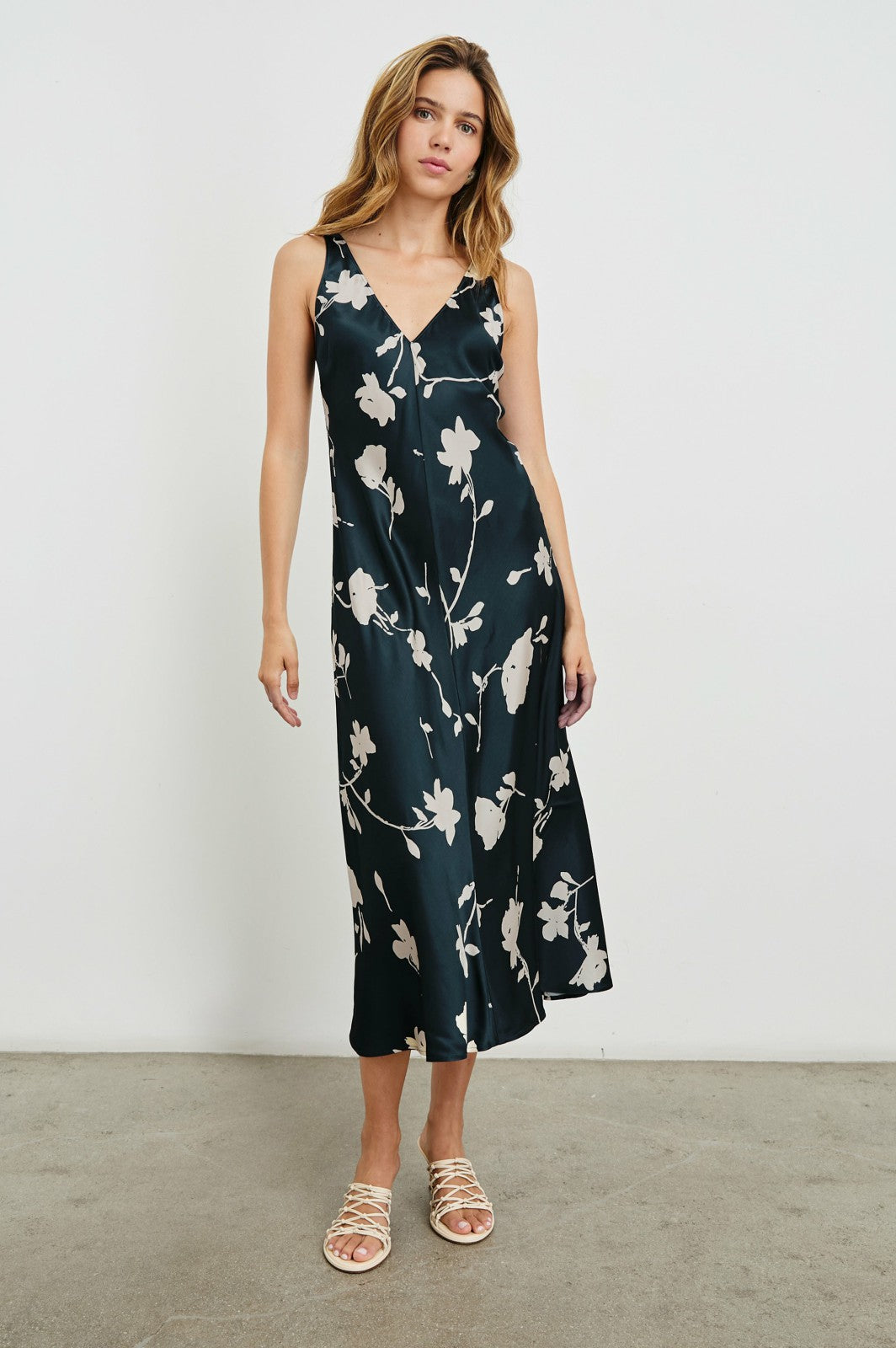 CAMELLIA DRESS - MIDNIGHT ROSES| Rails for sale