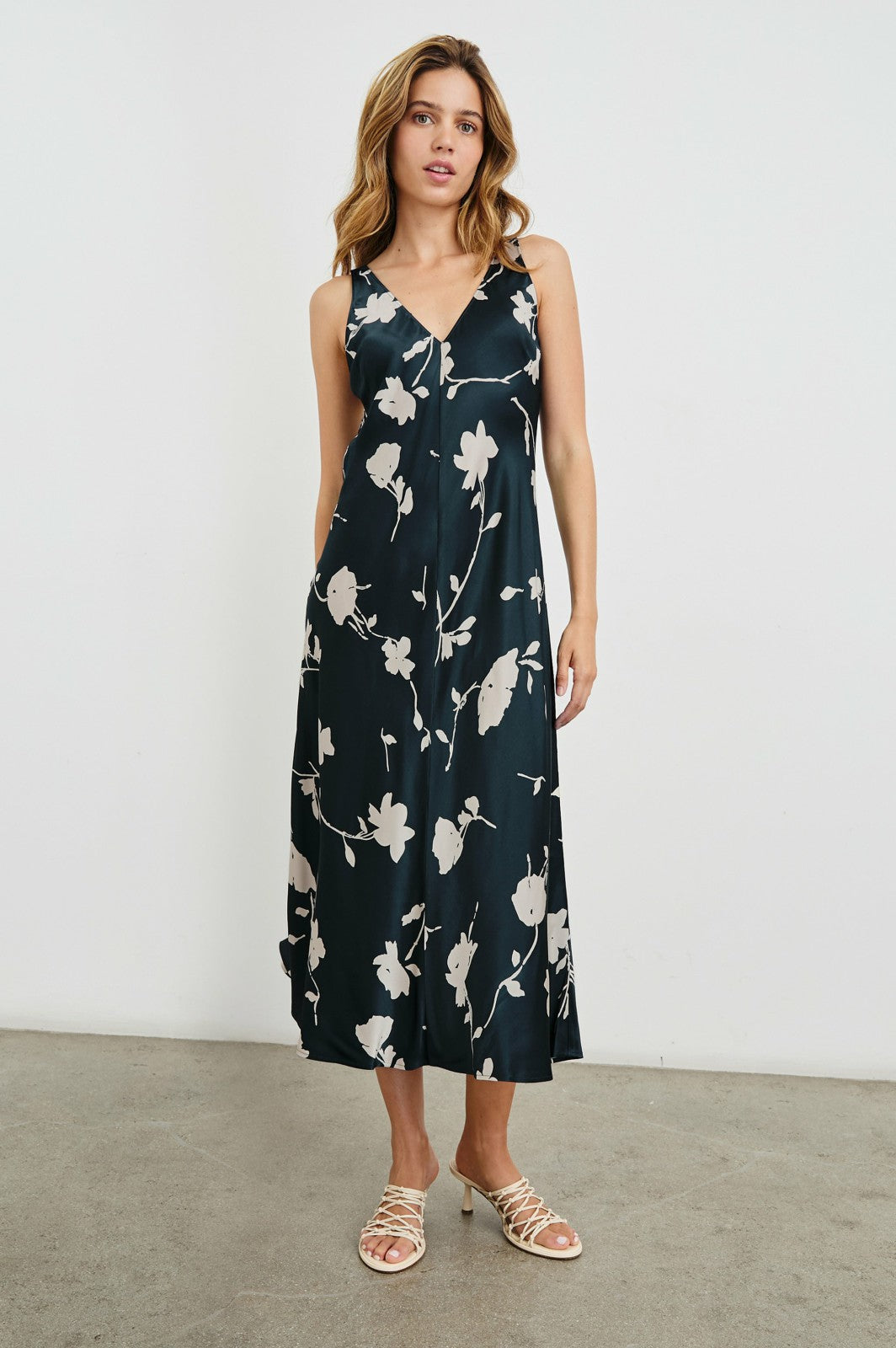 CAMELLIA DRESS - MIDNIGHT ROSES| Rails for sale