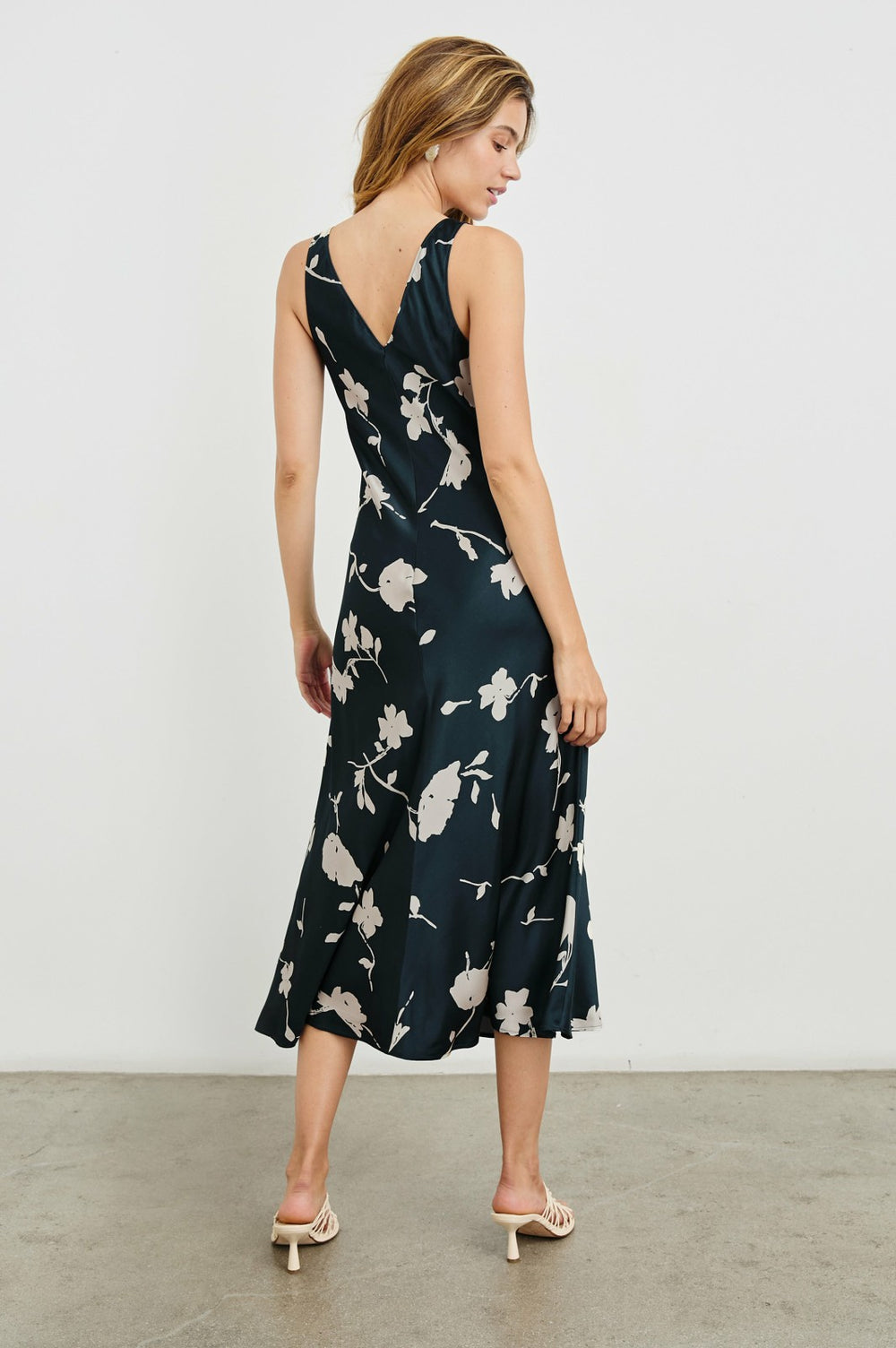 CAMELLIA DRESS - MIDNIGHT ROSES| Rails for sale