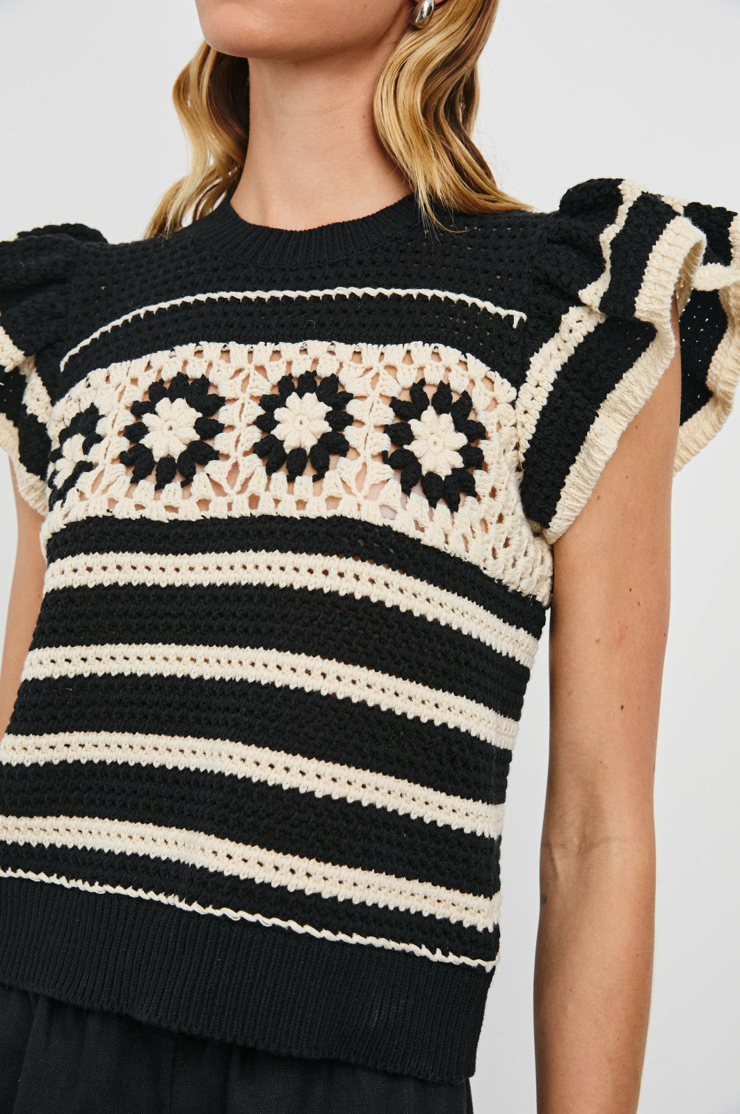 PENELOPE TOP - BLACK IVORY STRIPE| Rails near me