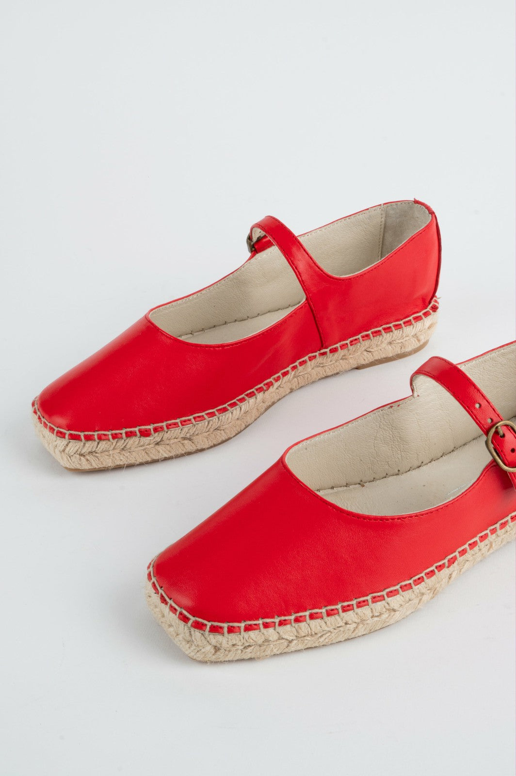 INTENTIONALLY BLANK RAFA FLAT - CHERRY| Rails online