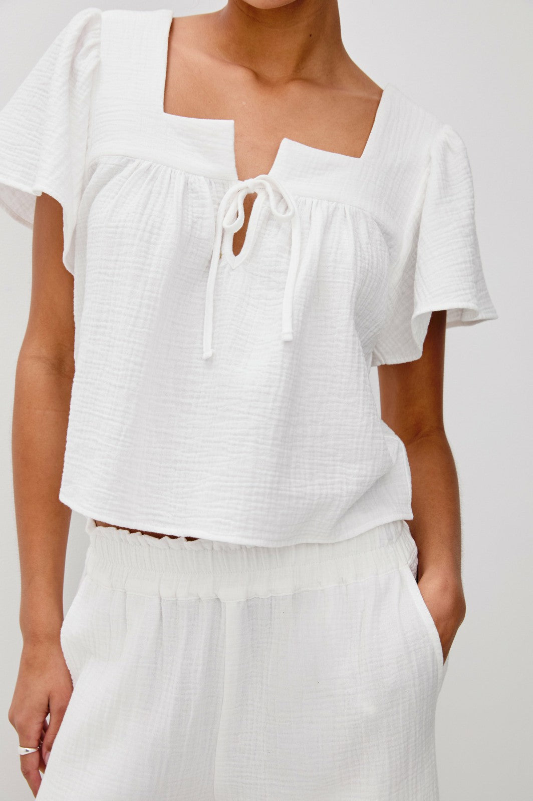CASIE TOP - WHITE| Rails near me