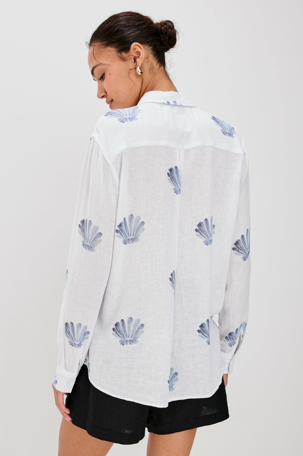CHARLI SHIRT - BLUE SEASHELLS| Rails US